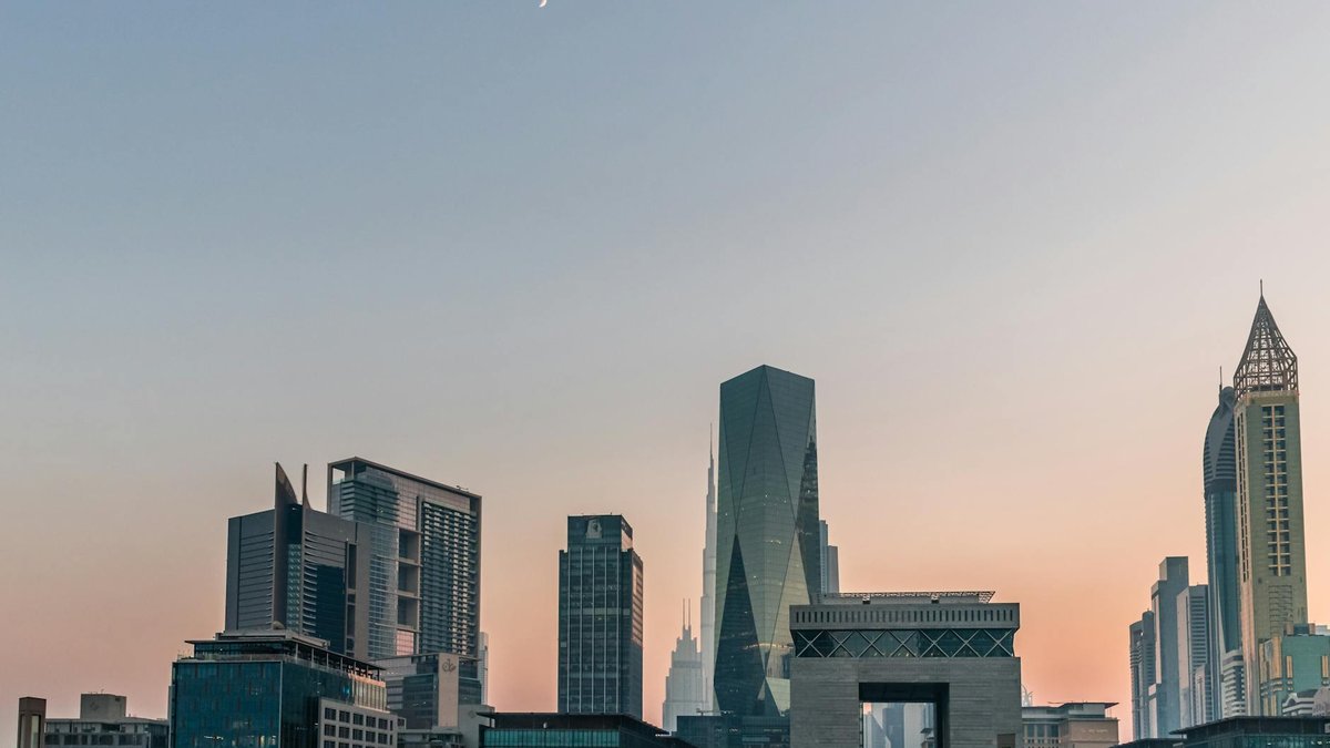 Kraken Lands Dubai VARA License: 2026's Real Crypto Hub