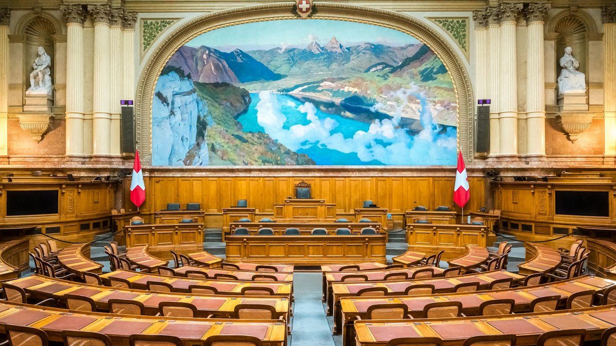 Swiss FINMA Stablecoin Rules: Narrow, Banked, Boring